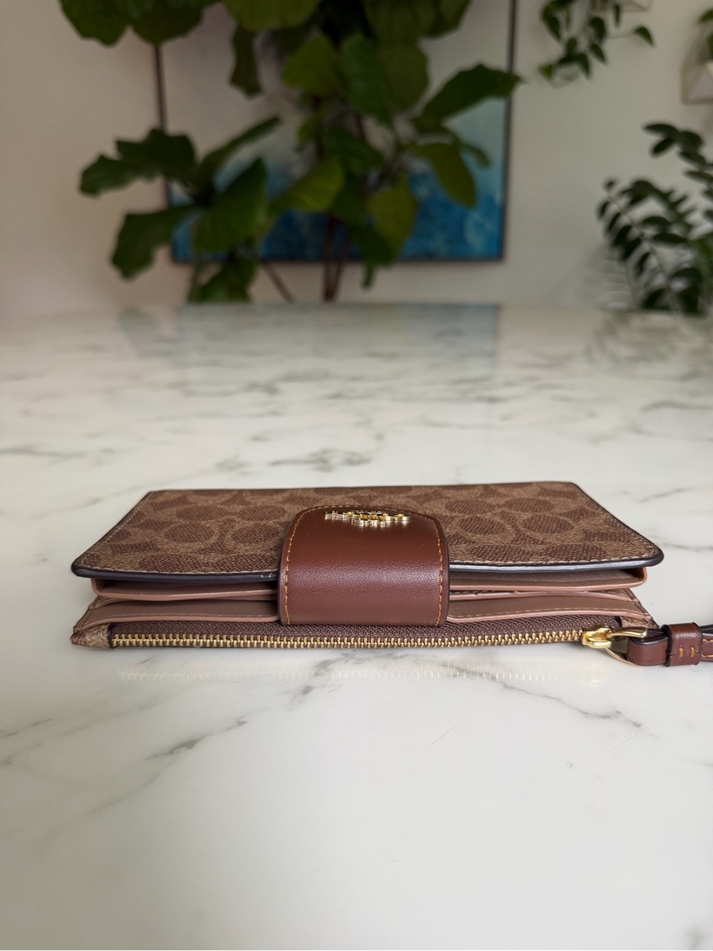 Coach Phone Wallet In Signature Canvas CW780 Gold Tan Brown Tech ID Wristlet - Picture 4 of 15